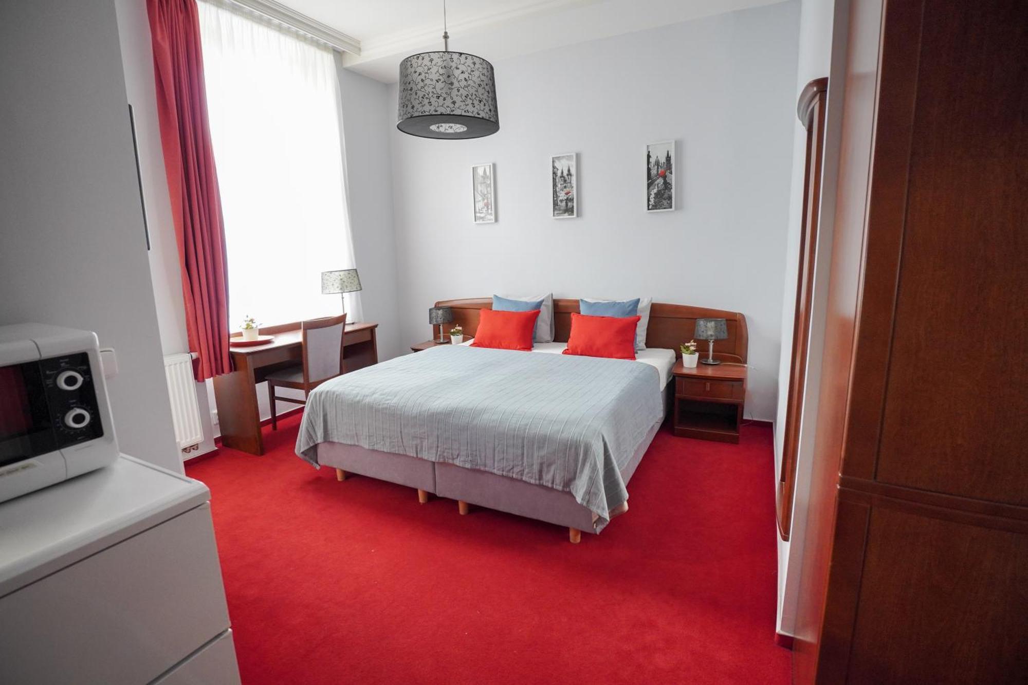 Elegant & Stylish Center Apartments! Praga Exterior foto